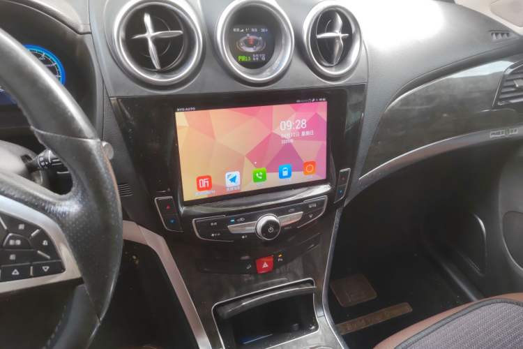 Used BYD Tang New Energy 2017 2.0T All-Wheel Drive Hyatt Model Audio And AC Panel