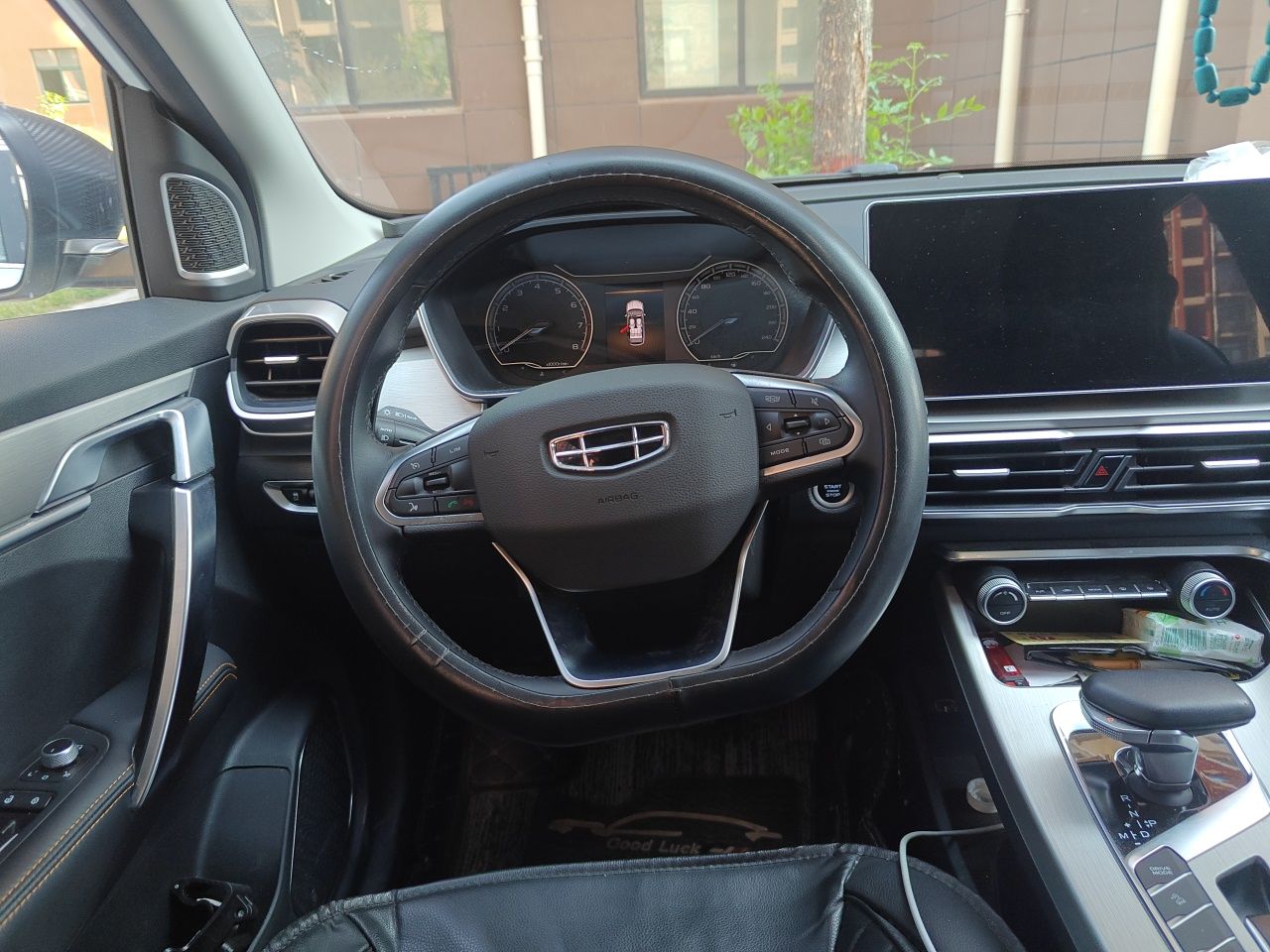 Geely Auto Coolray 2023 1.5T DCT Platinum Edition — снимка 10