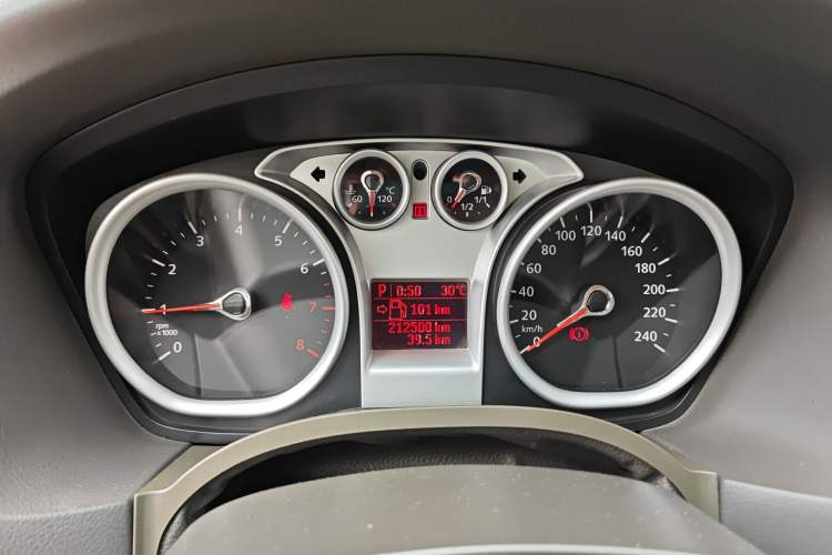 Used Ford Focus 2013 Sedan Classic 1.8L Automatic Fashion Edition
