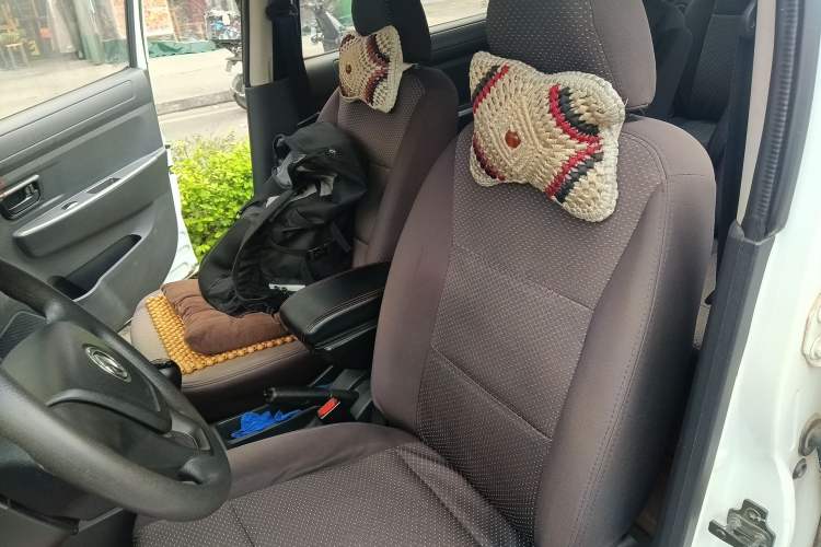 Used Dongfeng Fengon 330 2014 1.5L Manual Utility Version DK15 Left Front Seat