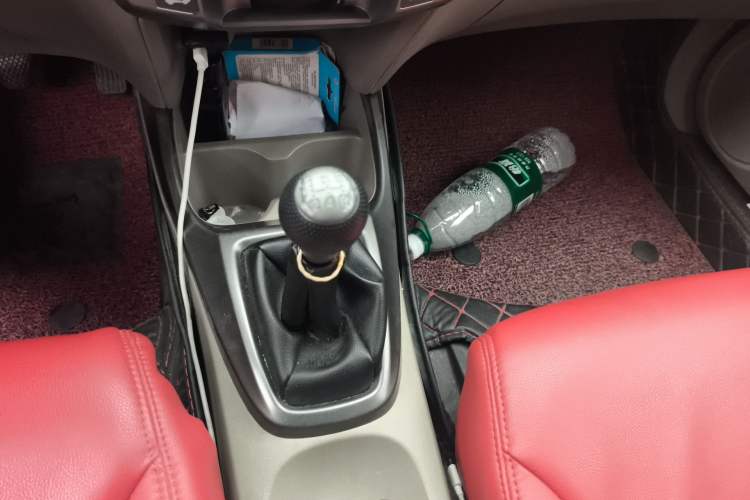 Used Honda City Classic 2012 1.5L manual Comfort version
