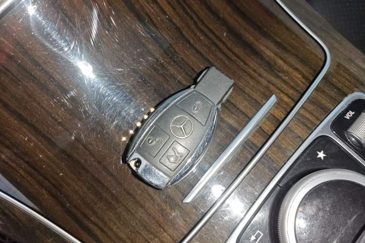 Used Mercedes-Benz GLC 2016 GLC 260 4MATIC Luxury Model