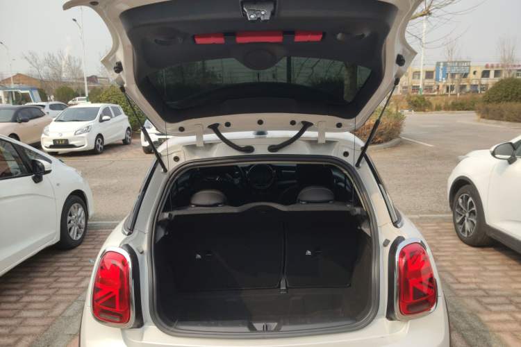 Used MINI 2023 1.5T ONE
