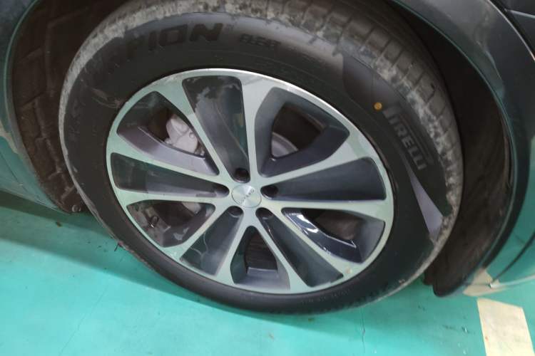 Used Hima Luxeed R7 2024 All-Electric 667 km Max
