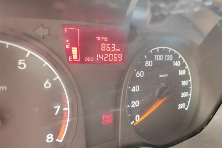 Used Hyundai Verna (older generation) 2010 Sedan 1.4L Manual Standard GL Model
