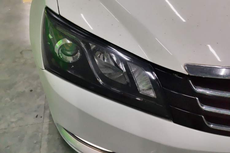 Used Geely Auto Emgrand 2016 Sedan 1.5L CVT Upward Version Right Front Headlight