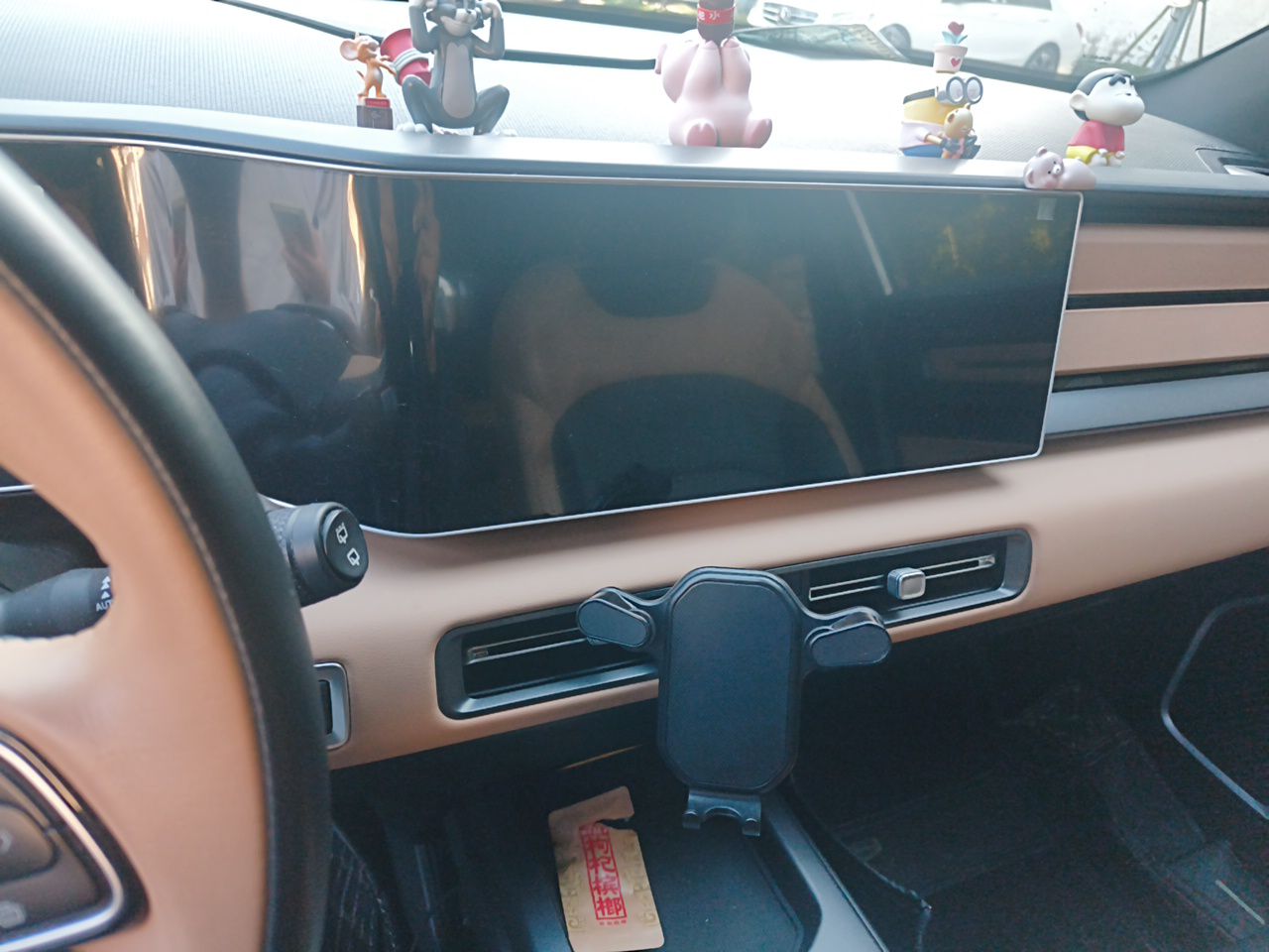 Geely Auto icon 2023 1.5TD Chocolate Luxe Edition — снимка 13