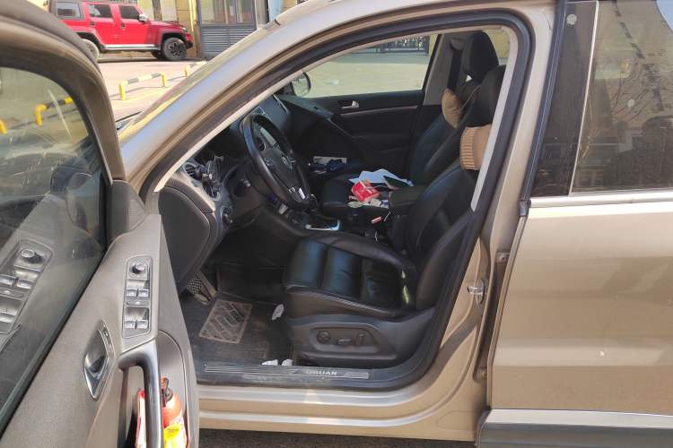 Used Volkswagen Tiguan 2015 1.8TSI Automatic Two-Wheel Drive Comfort Edition Left Front Seat