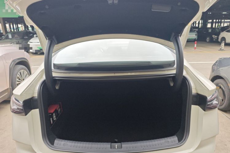 Used BYD Seal 06 New Energy 2025 DM-i Intelligent Drive 120KM Flagship Model Trunk