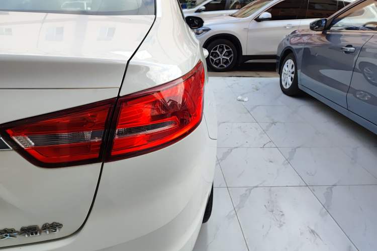 Used Ford Escort 2015 1.5L Automatic Fashion Model