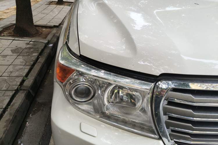 Used Toyota Land Cruiser 2012 4.0L Automatic VX Right Front Headlight