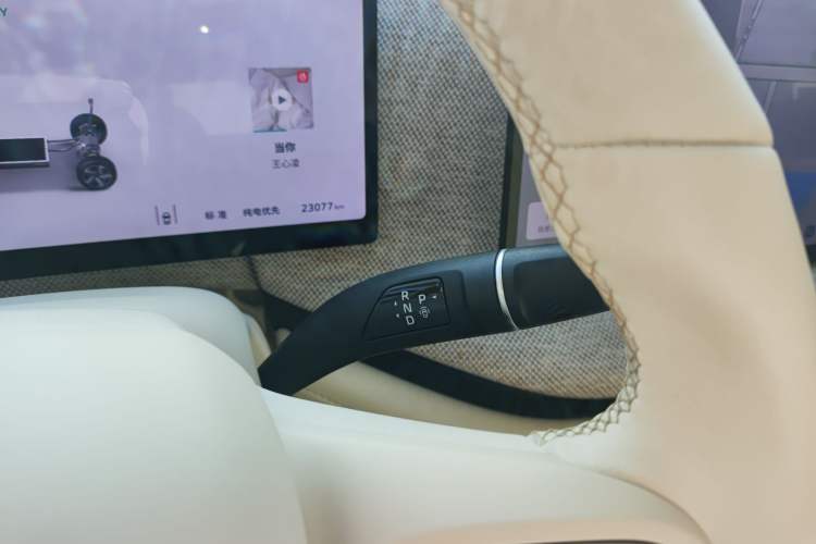 Used Wey Lanshan 2025 Four-Wheel Drive Ultra Gear Lever