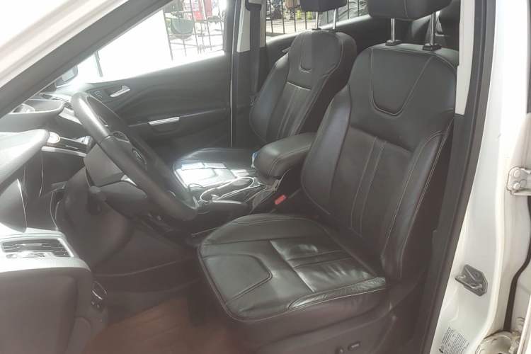 Used Ford Kuga 2013 2.0L GTDi Four-Wheel-Drive Sport Model
