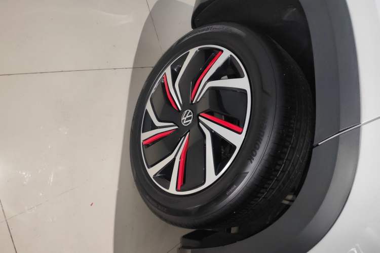 Used Volkswagen Tharu 2024 300TSI Two-Wheel-Drive Moon Luxury Edition