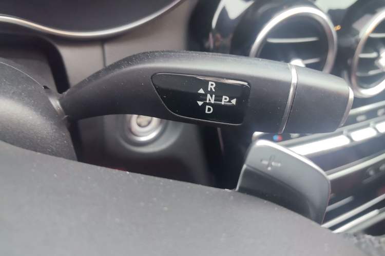 Used Mercedes-Benz C-Class 2019 C 260 Sport Edition Gear Lever
