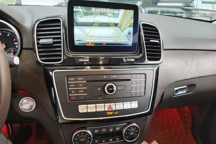 Used Mercedes-Benz GLE 2016 GLE 320 4MATIC Dynamic Edition Audio And AC Panel