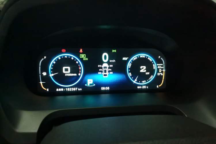 Used BYD Tang New Energy 2015 2.0T Four-Wheel-Drive Flagship Model
