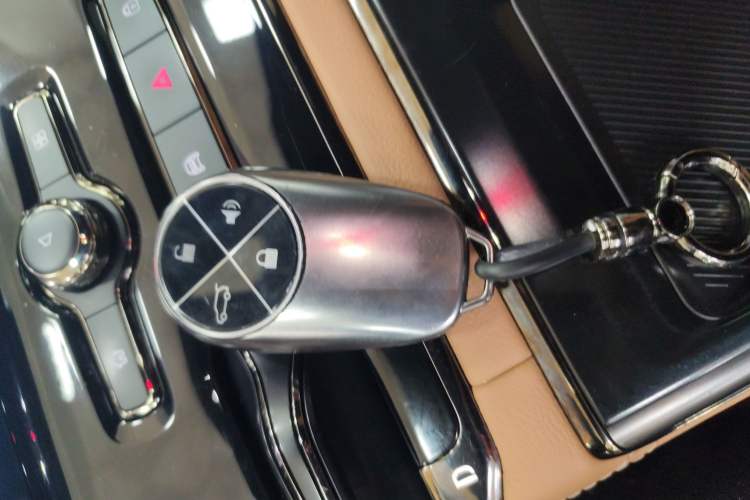 Used Nio ES8 2020 415 km Range 7-Seater Version