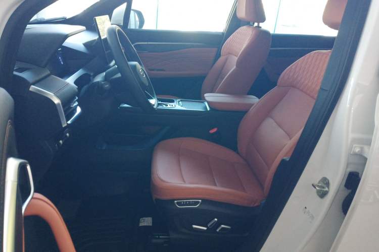 Used Geely Auto Haoyue L 2024 2.0T DCT Flagship Version
