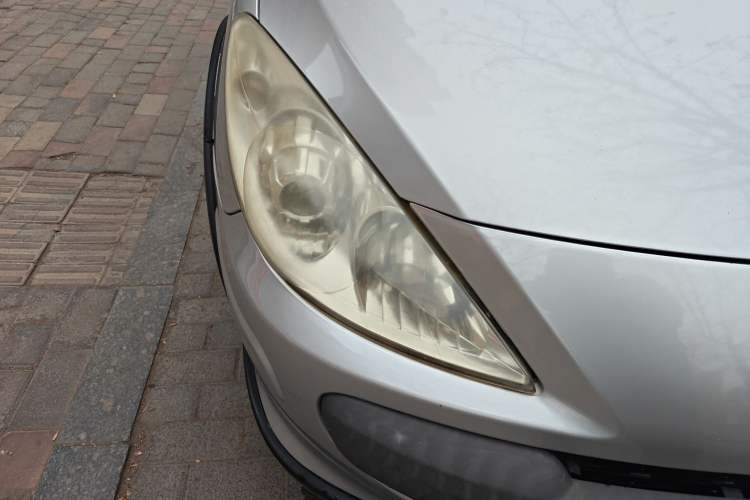 Used Peugeot 307 2012 1.6L Manual CROSS Right Front Headlight