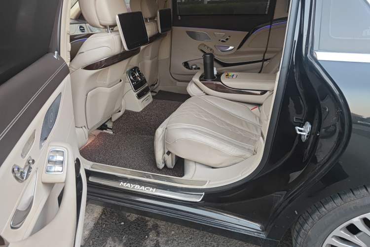 Used Mercedes-Benz Maybach S-Class 2016 S 400 4MATIC Left Rear Seat