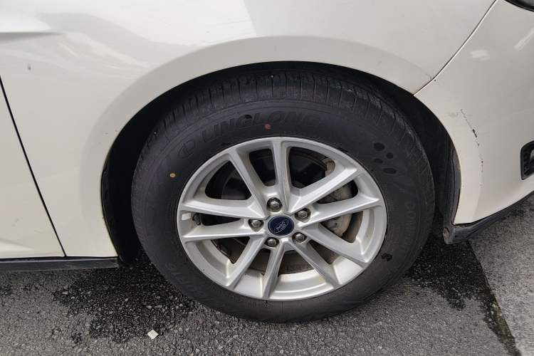 Used Ford Focus 2017 Sedan 1.6L Manual Fashion Edition Smart Drive Version