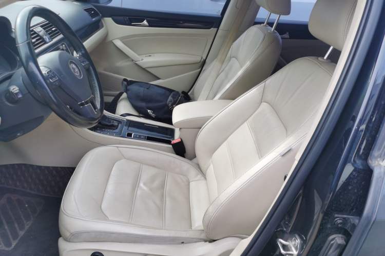 Used Volkswagen Passat 2015 1.8TSI DSG Prestige Edition Left Front Seat