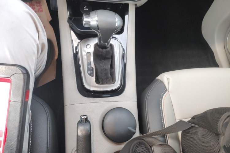 Used FORTHING Joyear XV 2016 1.6L CVT Luxury Model