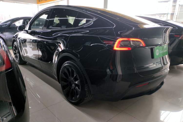 Used Tesla Model Y 2021 Standard Range Rear-Wheel Drive Version