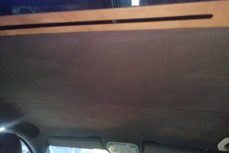 Used Mercedes-Benz Vito 2018 2.0T Elite Version 7 Seats China VI Emission Standard Headliner