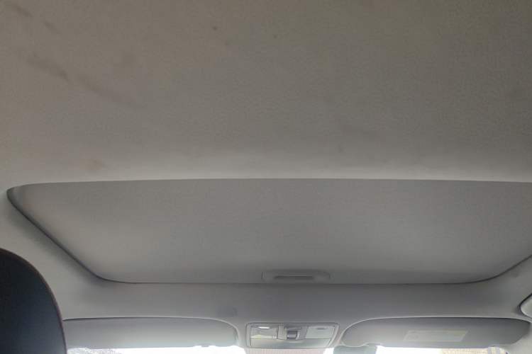 Used Kia KX Cross 2018 1.6L Automatic Dynamic Sunroof Version
