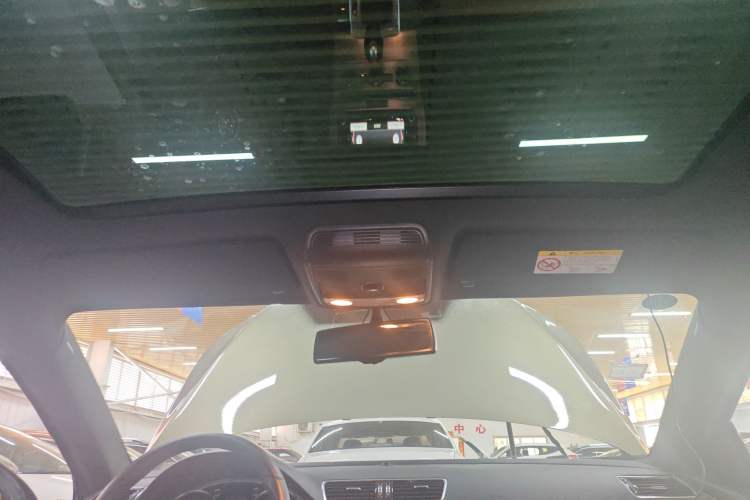 Used Volkswagen FAW-Volkswagen CC 2016 2.0 TSI Luxury Model Headliner