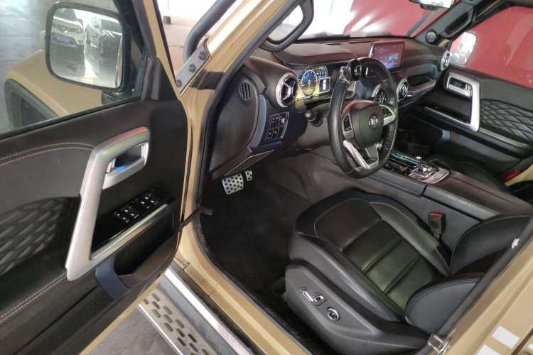 Used BAIC Off-Road BJ40 2019 2.3T Automatic Four-Wheel Drive Ring the Tower Champion Edition China VI Driver Seat
