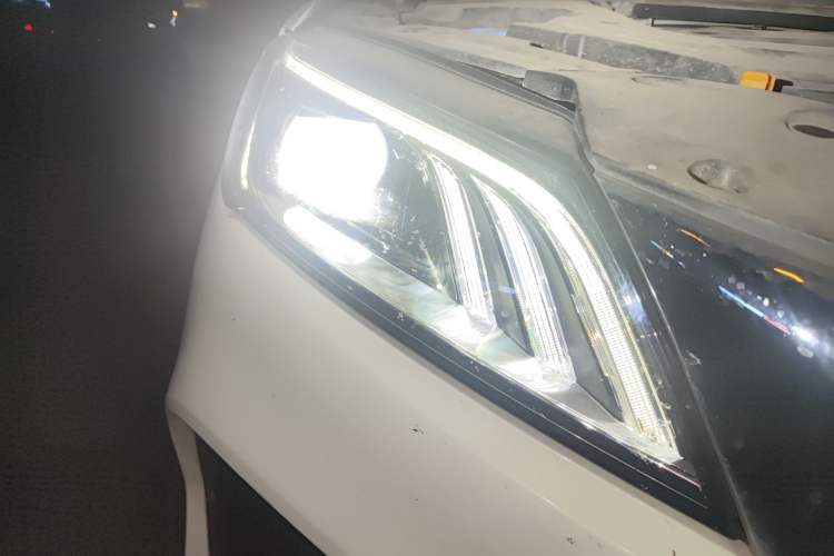 Used Geely Auto Binray 2019 200T DCT Binzhi Edition Right Front Headlight