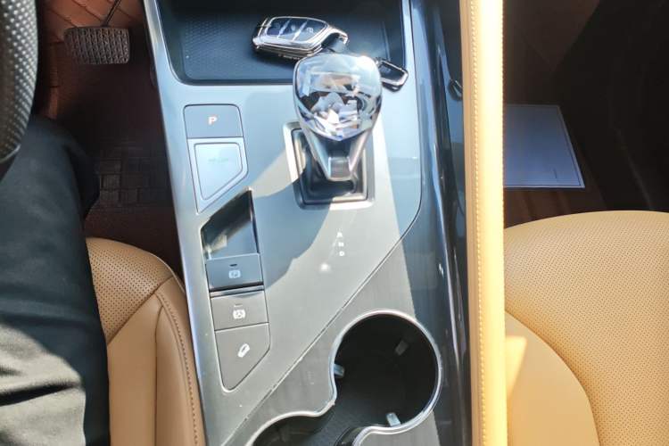 Used Roewe RX5 New Energy 2023 eRX5 Super Hybrid Prestige Edition
