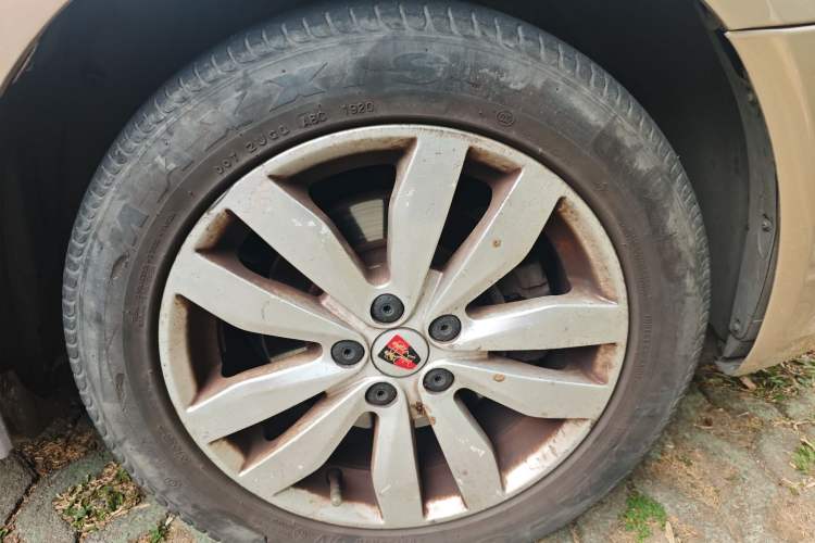 Used Roewe 350 2014 1.5L Manual Swift Edition Right Front Wheel Hub