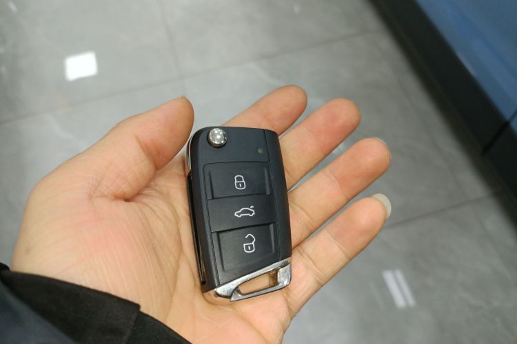 Used Volkswagen Tharu 2025 NewRui 300TSI Prestige Edition
