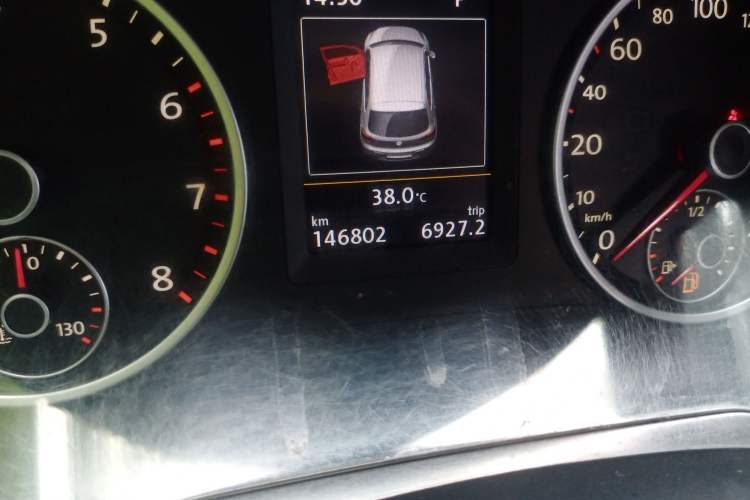 Used Volkswagen Tiguan L 2015 1.8TSI Automatic All-Wheel-Drive Luxury Model
