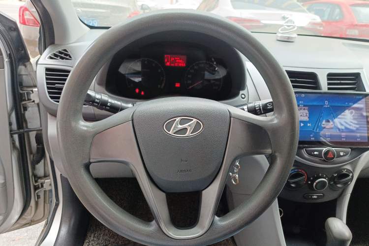 Used Hyundai Verna (older generation) 2014 1.4L Automatic Smart GLS