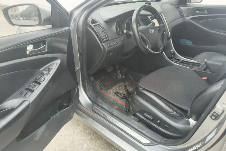 Used Hyundai Sonata 2011 2.0L Automatic Luxury Edition