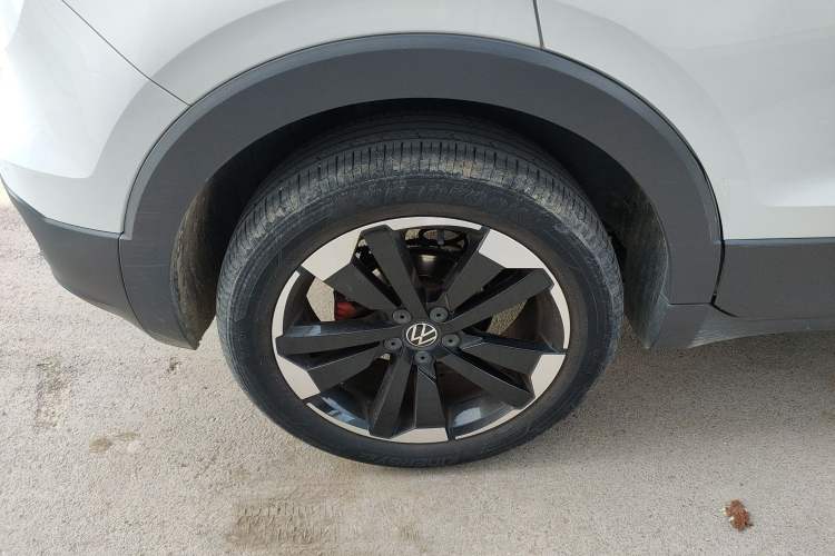 Used Volkswagen Tacqua 2021 1.5L Automatic Yue Zhi Lian Edition Right Rear Wheel Hub