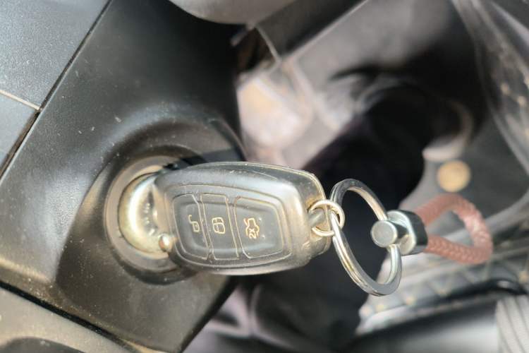 Used Ford Focus 2012 Hatchback 2.0L Automatic Luxury Sport Model Vehicle Key