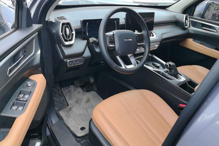 Used Haval H5 2023 2.0T Automatic All-Wheel Drive LinkedIn Gasoline Driver Seat