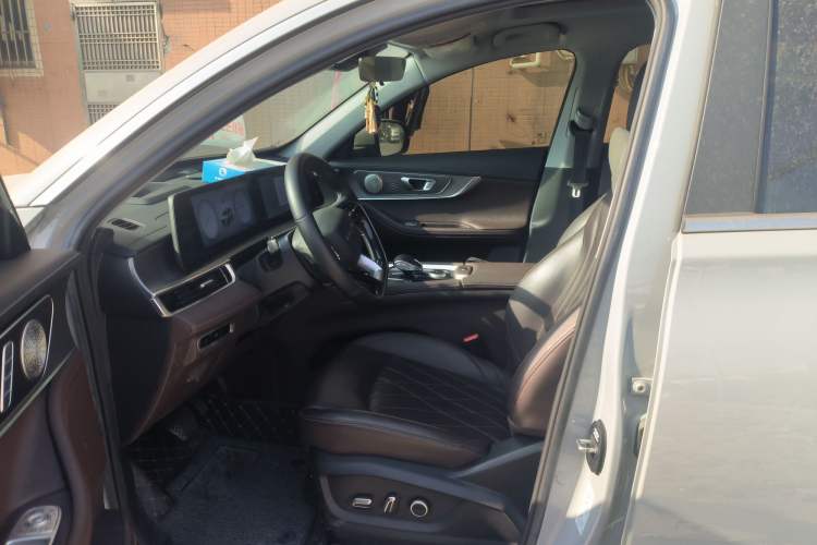 Used Chery Tiggo 8 PRO 2024 Champion Edition 390T Two-Wheel Drive Peak Version 5 Seats