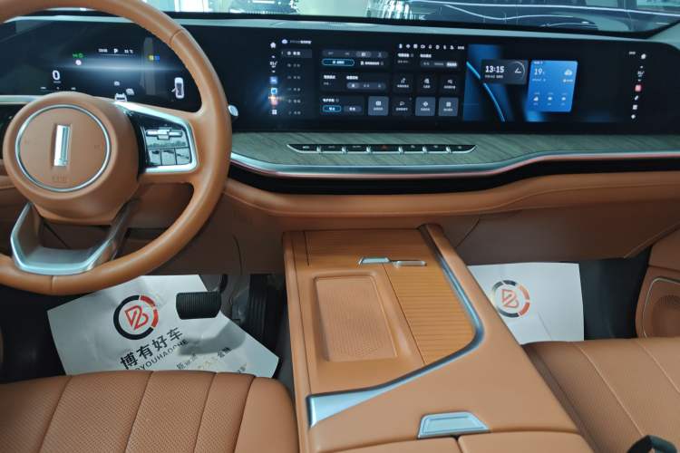 Used Wey Lanshan 2023 Four-Wheel Drive Ultra-Long Range Version
