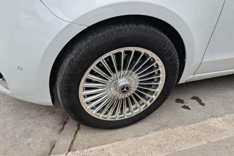 Used Mercedes-Benz V-Class 2021 V 260 Avantgarde Edition
