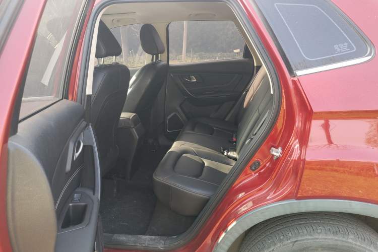 Used Bestune X40 2017 1.6L Automatic Prestige Edition

