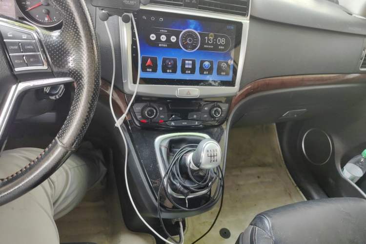 Used Haval H6 2013 Sport Edition 1.5T Manual Two-Wheel Drive Prestige Model Audio And AC Panel