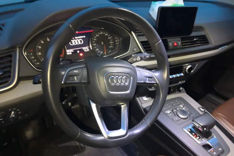 Used Audi Q5L 2018 40 TFSI Prestige Edition China VI Emission Standard
