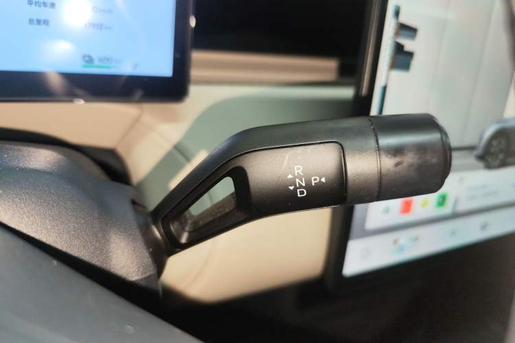 Used Lynk & Co Z20 2025 530 km Range Rear-Wheel Drive Pro
